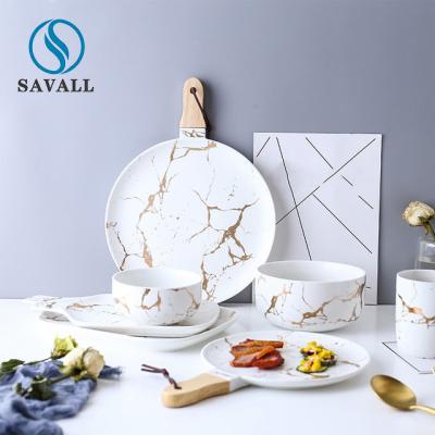 China El servicio de mesa blanco de la porcelana de la fisión de mármol fija para el hotel casero del restaurante en venta