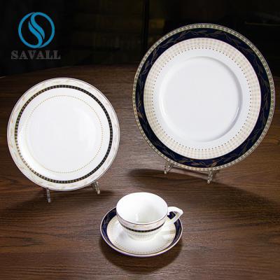 Chine Le bord noir a coloré la vaisselle de porcelaine adaptée aux besoins du client pour la cérémonie l'épousant à vendre