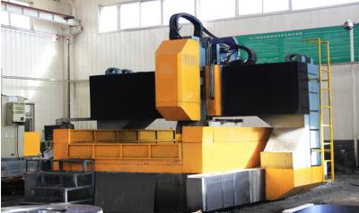 China Máquina de trituração da placa do CNC da precisão alta, máquina de batida automatizada do CNC à venda