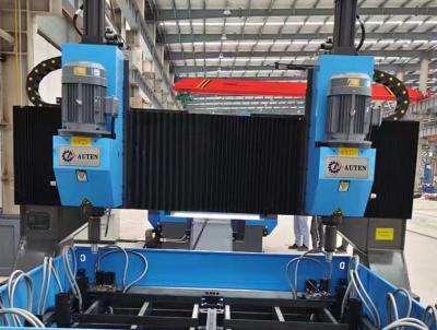 China Perforadora de la placa del reborde del metal del CNC con dos cabezas de perforación en venta