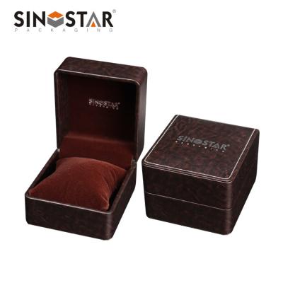 Chine Leather Watch Box Suitable For Men And Women With Custom Design And Glossy Lamination à vendre