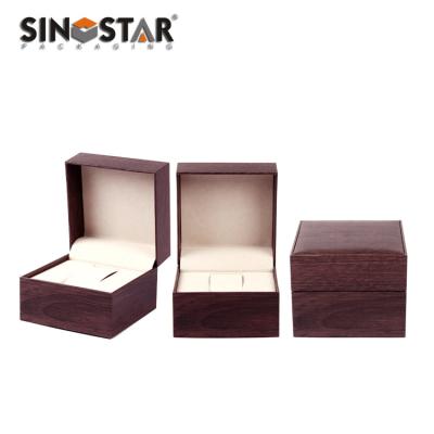 China Capacity Holds 1 Watch Inside Material Velvet or Custom Sole Watch Container en venta