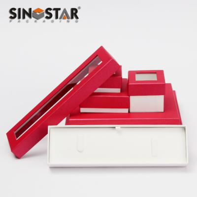 Cina Customized Jewelry Paper Gift Box With Coated Paper Lid Closure Type in vendita