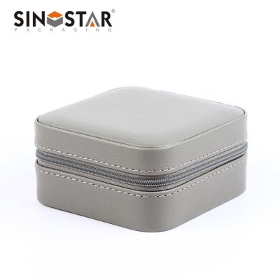 China Small To Medium-sized Jewelry Capacity Leather Jewelry Box with Inner Box Size CUSTOM à venda