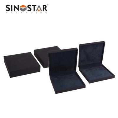 China Square Shape Plastic Jewelry Box with Handmade Advantage and Velvet Lining en venta
