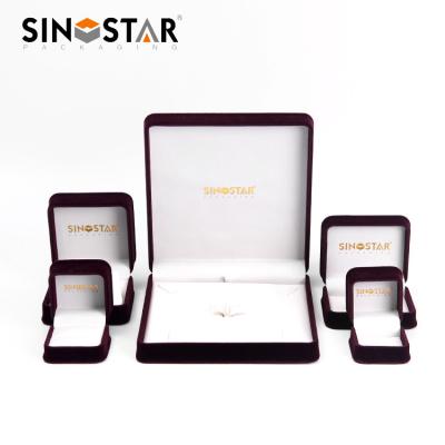 China Jewelry Packaging Cardboard Jewelry Packaging Box with Handmade and Plastic Advantage Te koop