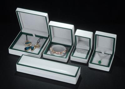 Chine Caisse durable de boîte à bijoux de montre, haute boîte de bijoux personnalisée brillante à vendre