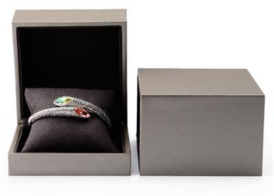China Luxury 140 Gsm Kraft Paper Jewelry Box Handmade Custom Logo Color Durable for sale