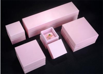 China Guarda-joias de papel de empacotamento 10 * 10 * 5,5 de primeira qualidade Cm do broche do bracelete à venda