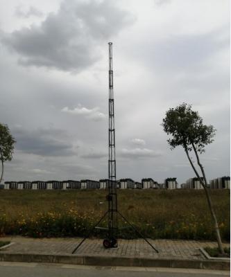 Chine 10 portatifs mètre la tour en aluminium de botte de tour de trellis de Guyed à vendre