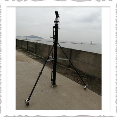 China CCTV Poles Endzone Camera System Surveillance Mast for sale