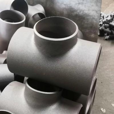 China Acero galvanizado de carbono Tees SCH20-SCH160 espesor para uso industrial accesorios de tubería sin costuras SS reducción Tee 304 Stainl en venta
