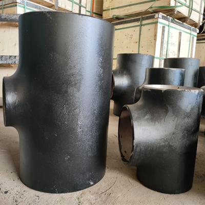 China El igual negro inconsútil de las instalaciones de tuberías de A234 Wpb T reduce Sch40 Astm Erw en venta