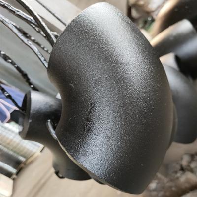 中国 Rugged Black Carbon Steel Pipe Fittings for Heavy-Duty Applications 販売のため