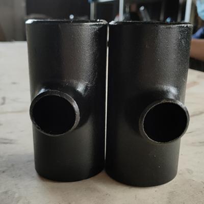 China Sch40 ASTM Carbon Steel Reducing Tee / Equal Tee A234 WPB Black Painting black for sale