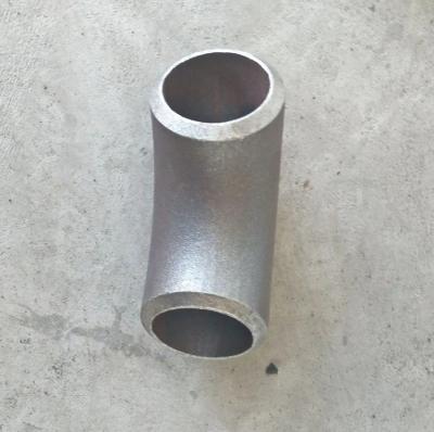 China Codo inconsútil de alta presión de la tubería de acero de las instalaciones de tuberías de A234 WPB ASTM en venta