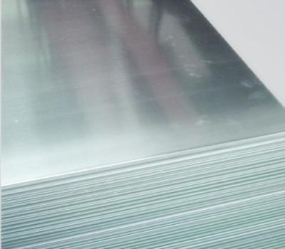 China Heißes verkaufendes Aluminiumblatt des niedrigen Preises 3105 für Raumfach, -leitblech, -gosse und -fallrohr zu verkaufen