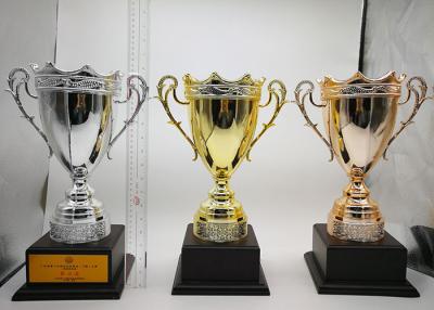 China Custom Made Metal Trophy Cup , Sports Match Award Cups Trophies for sale