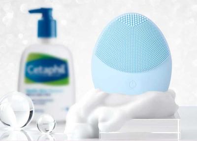 China Productos eléctricos del cuidado de la belleza del silicón para el masaje de limpiamiento facial del balneario de la cara del cepillo en venta