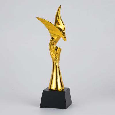 China Enterprise Or Competition Souvenirs 280mm height Eagle Award Trophy à venda