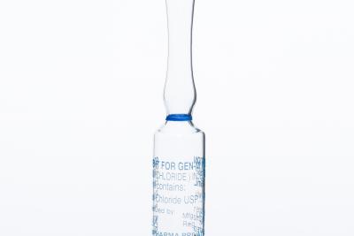 Chine fiole d'injection de 1ml 2ml 3ml 5ml 10ml/bouteilles en verre de médecine adaptées aux besoins du client à vendre
