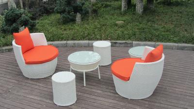 China UV Resistant Fashion Obelisk Chair With Round Tea / Coffee Table for sale