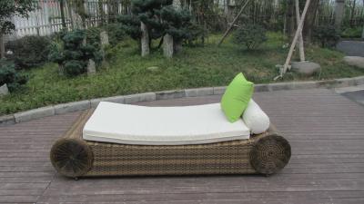 China Contemporary Beach Lounge Chair , Outdoor Garden Sun Lounger for sale