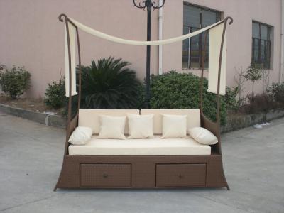 中国 バルコニーの屋外の藤の寝台兼用の長椅子 販売のため