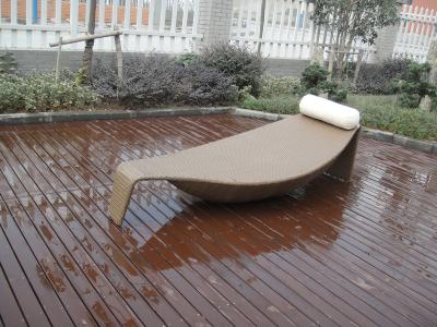 中国 テラス浜のプールのための全天候用屋外の藤の寝台兼用の長椅子の葉のベッド 販売のため