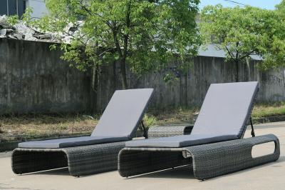 China Hot Selling Grey Beach Wicker Daybed Outdoor Rattan Daybed Lounge Furniture for sale