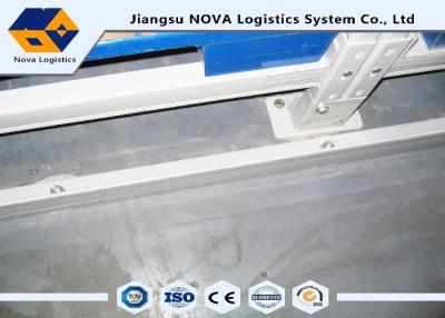 Chine stockage à haute densité de 4500kgs Max Narrow Storage Rack, système sélectif de défilement ligne par ligne de palette à vendre