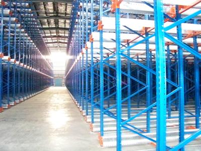China Semi Automatic Shuttle Pallet Racking Radio Shuttle Racking System Easy Installation for sale