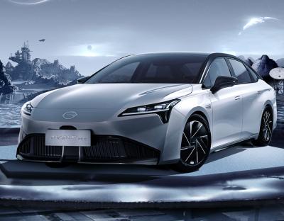 Chine Voiture simple moyenne de berline de luxe du moteur 135kW des voitures électriques E de GAC Aion S à vendre