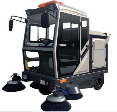 中国 Whole-sealed Cab Floor Sweeper Driving Type Road Sweeper Street Cleaning Machine 販売のため