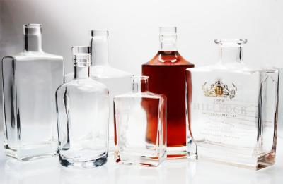 China Hot Stamping Luxury Spirits Bottle Whiskey Bourbon Brandy 900g-1200g for sale