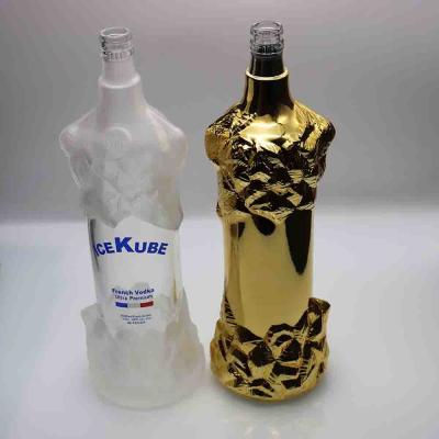 Китай Бутылка 900g водки матированного стекла Kube льда частично с закрытием Guala продается