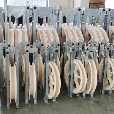 China Das Ziehen verkabeln 508*75mm der fünf das Nylonrad-Flaschenzug-Seil, das Block aufreiht zu verkaufen