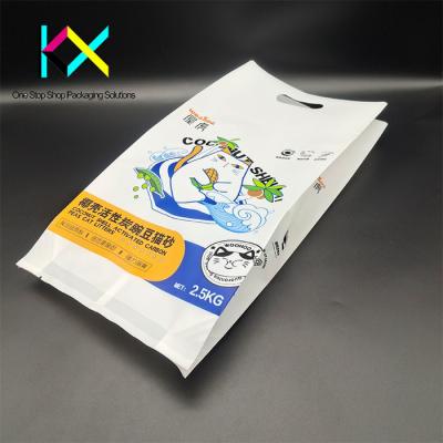 China OEM Plastic pouch bags 2,5kg Handle Side Gusset Cat Food Packaging Bags Te koop