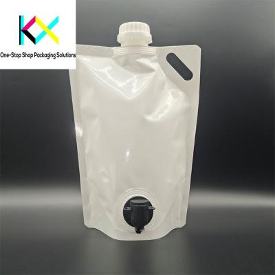 China 160um Biodegradable Spout Pouch Wine Juice Liquid Coffee Packaging Tap Pouch for sale