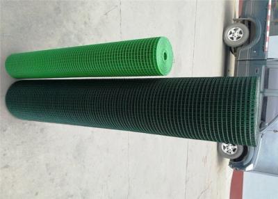 China El alambre verde revestido del vinilo que cercaba el rollo al aire libre calibre 16 para las cercas de las aves de corral en venta
