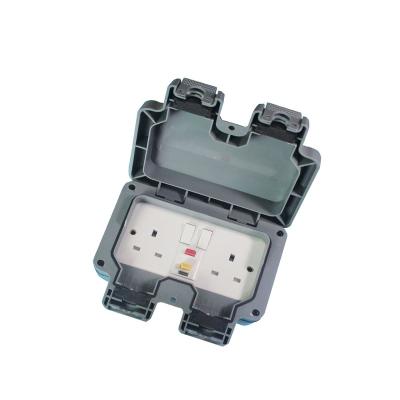 China Weatherproof IP66 Wall Switched Socket Outdoor With UK RCD 110V-250V Solated Grounding for sale