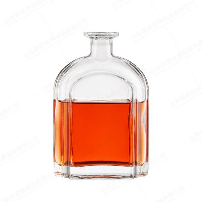 China Classic Square Clear Packing Wine Bottle With Glass Lid 500ml 750ml 1000ml for sale