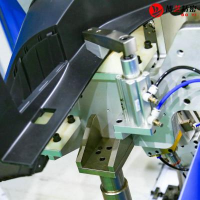 China Plastic Ultrasonic Welding Machine Process Car Bumper Punching zu verkaufen