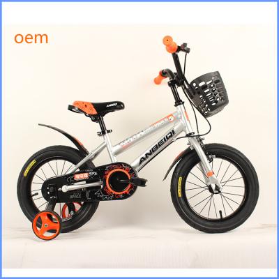 China Bicicleta infantil de pedal comum de aço de 14 polegadas com rodas de treinamento à venda