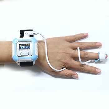 China Home Medical SPO2 Saturation Meter Wrist Pulse Oximeter Bluetooth With IOS Android PC for sale