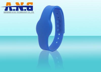 China 18g 13.56MHZ Rfid Wristbands Silicone Environmentally friendly for sale