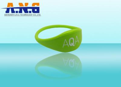 Chine Bracelets bleus de Rfid de silicone de Nfc pour la plage/piscines/Waterparks à vendre