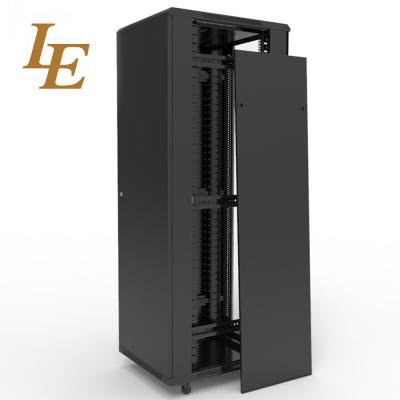 China 18U-47U Cold Rolled Steel Server Rack Cabinet Enclosure Lockable Server Cabinet for sale