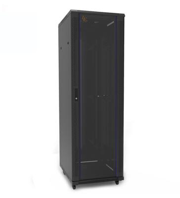 China 18U Server Rack Cabinet con banda de alimentación opcional para mejorar el rendimiento de la red en venta