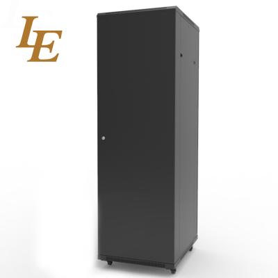 China Black Server Rack Cabinet With Easy Assembly And Optional Cable Management en venta